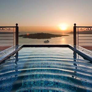 Nefeles Luxury Suites